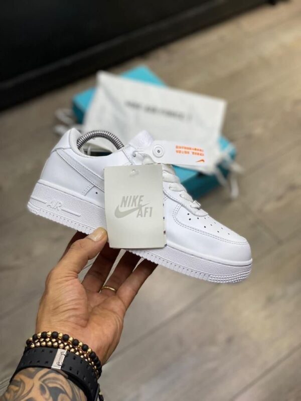 NIKE AIR FORCE 1 ‘07 AF1
